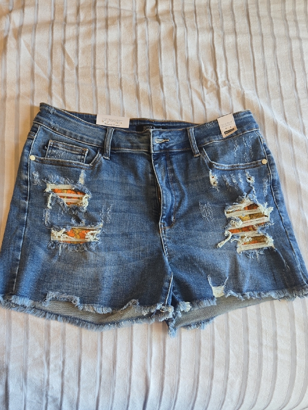BNWT Judy Blue Blue Distressed Denim Shorts with Patch Insets